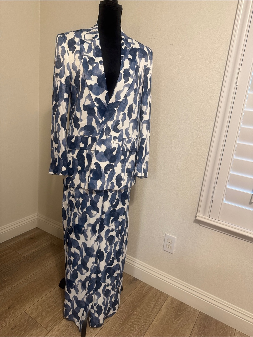 Zara Navy and White Long-Sleeve Printed Dress